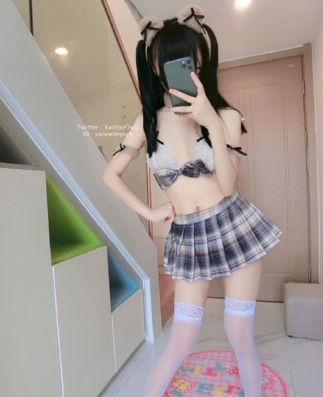 午夜成人无码国产电影荒村_超清在线观看完整版