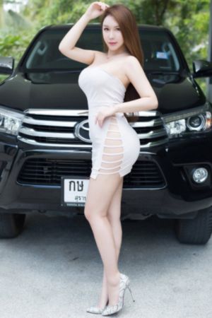 厨房里抱着岳丰满大屁股ok影院_免费在线观看