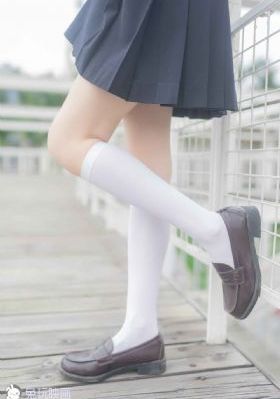 日本人妻巨大乳挤奶水app_高清在线观看电视