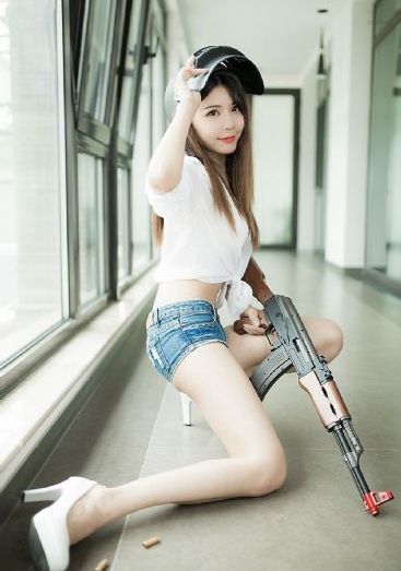 少妇公车张开腿迎合巨大视频_720高清在线观看