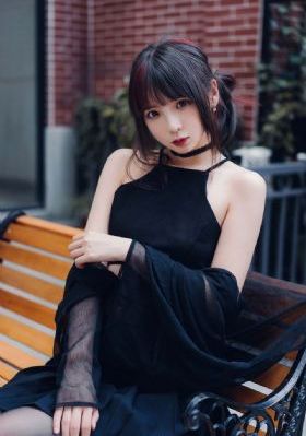 办公室色诱上司少妇在线观看_720动漫在线观看