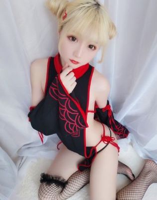 小小奶瓶跳钢管舞_720免费高清观看